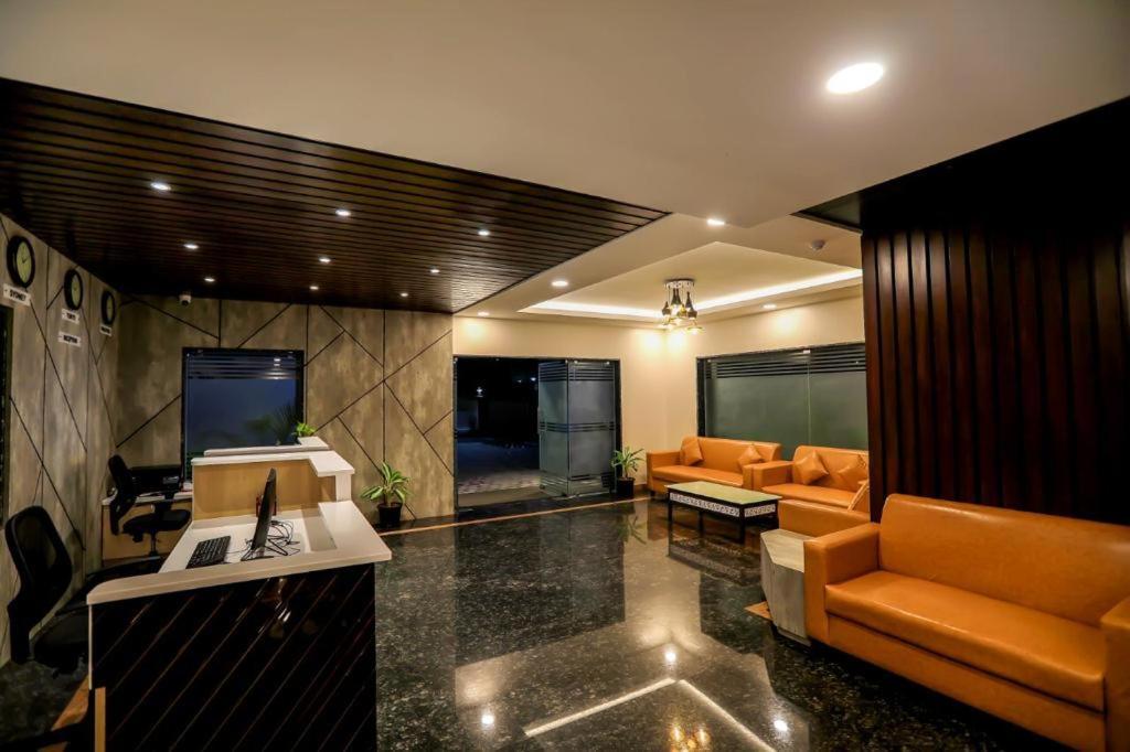 Pp Residency Hotel Covelong Buitenkant foto